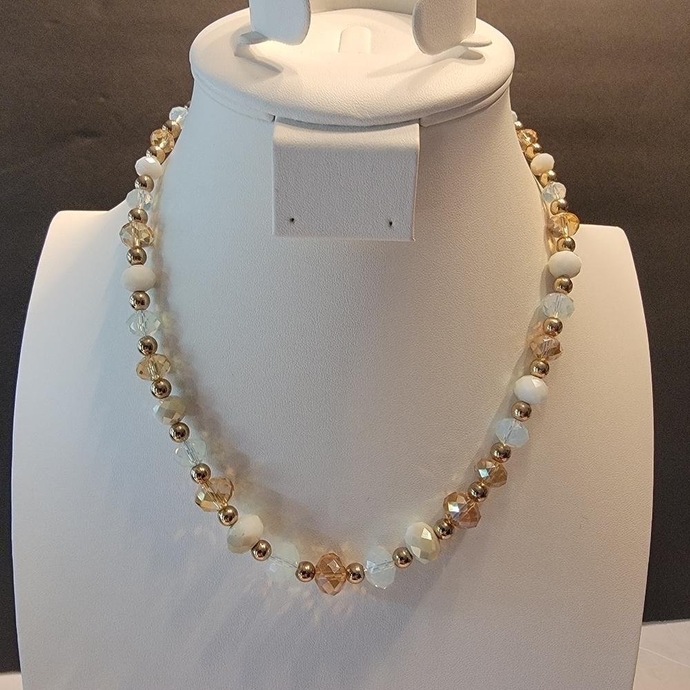 Kim Rogers Champagne,  Opalescent, Milk Glass and Goldtone Beaded Necklace - Picture 5 of 5